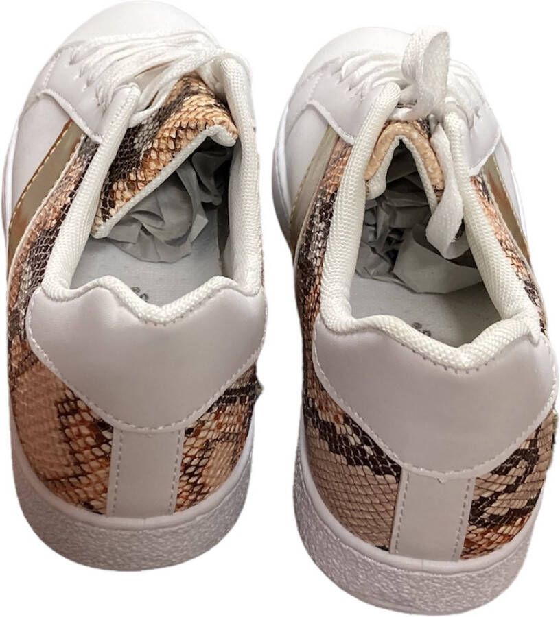 Merkloos Sans marque Sneakers wit goud