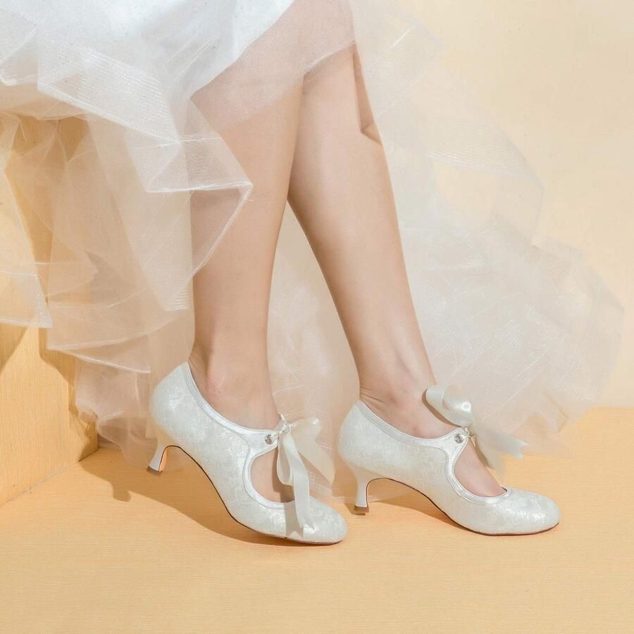 SnelShoppen Bruids Kanten Satijn Mid Hak Gesloten Teen Prom Dans Trouwschoenen Vrouwen Pompen Ivoor Grootte 42 EU Perfect voor Trouwen en Feestjes