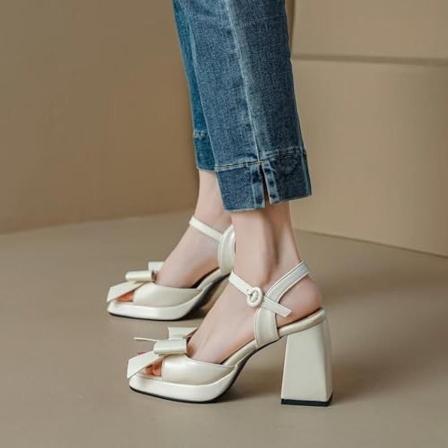 Solidchoice Enkelband Sandalen Blokhak Beige