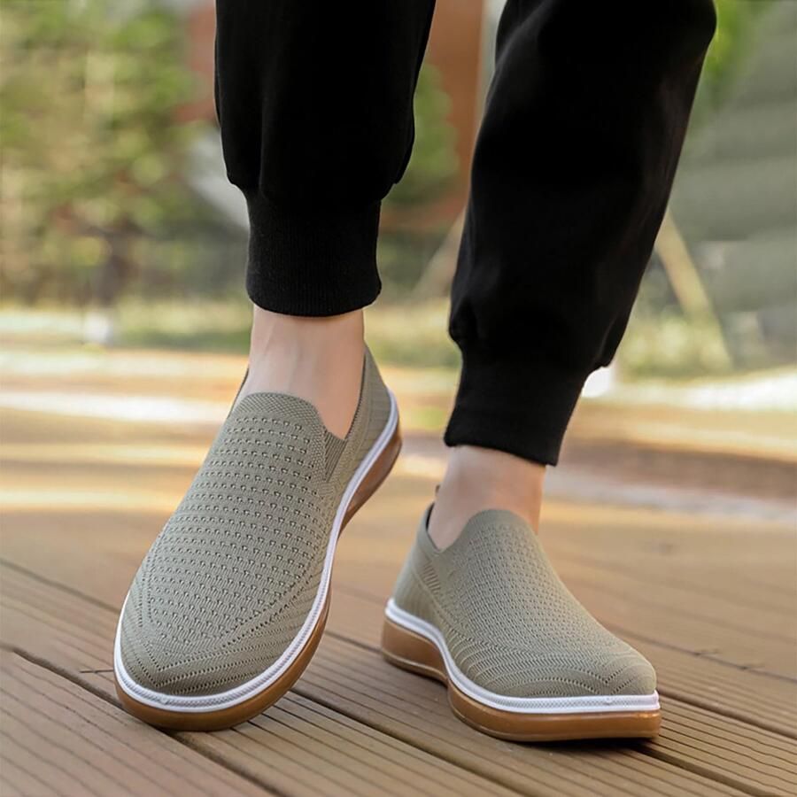 Solidchoice Slip On Schoenen voor Mannen Lichtgewicht en Comfortabele Wandelschoenen Kaki