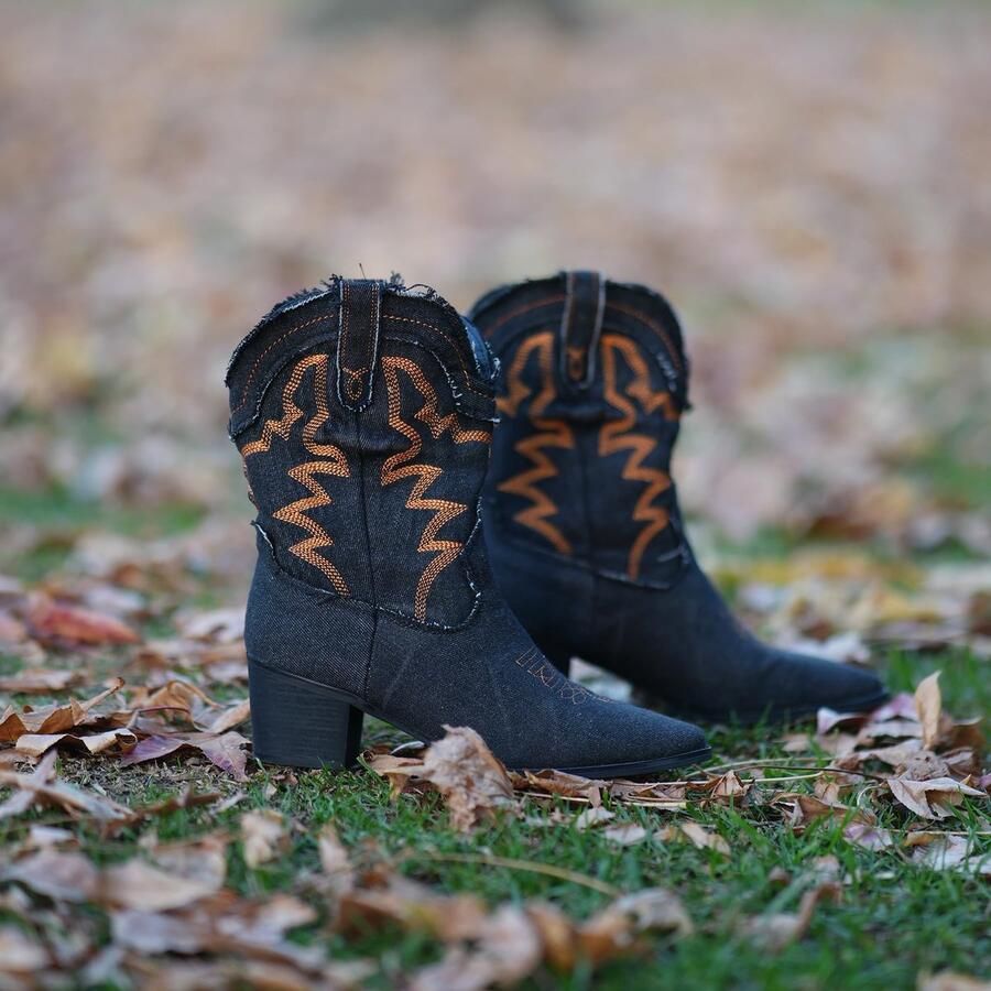 SolidKeus Rode Cowgirl Boots met Puntige Neus en Blokhak