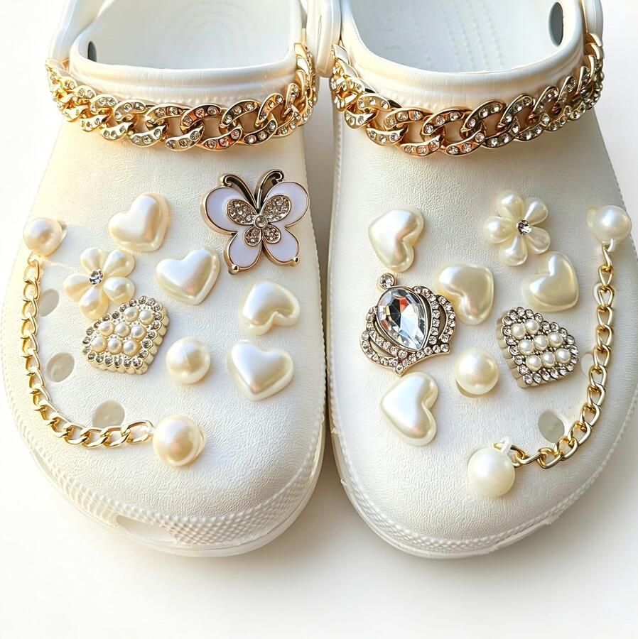 SolidKeus Set van 19 Luxe Schoen Charms met Kroon Vlinder en Hart Inclusief Opbergdoos