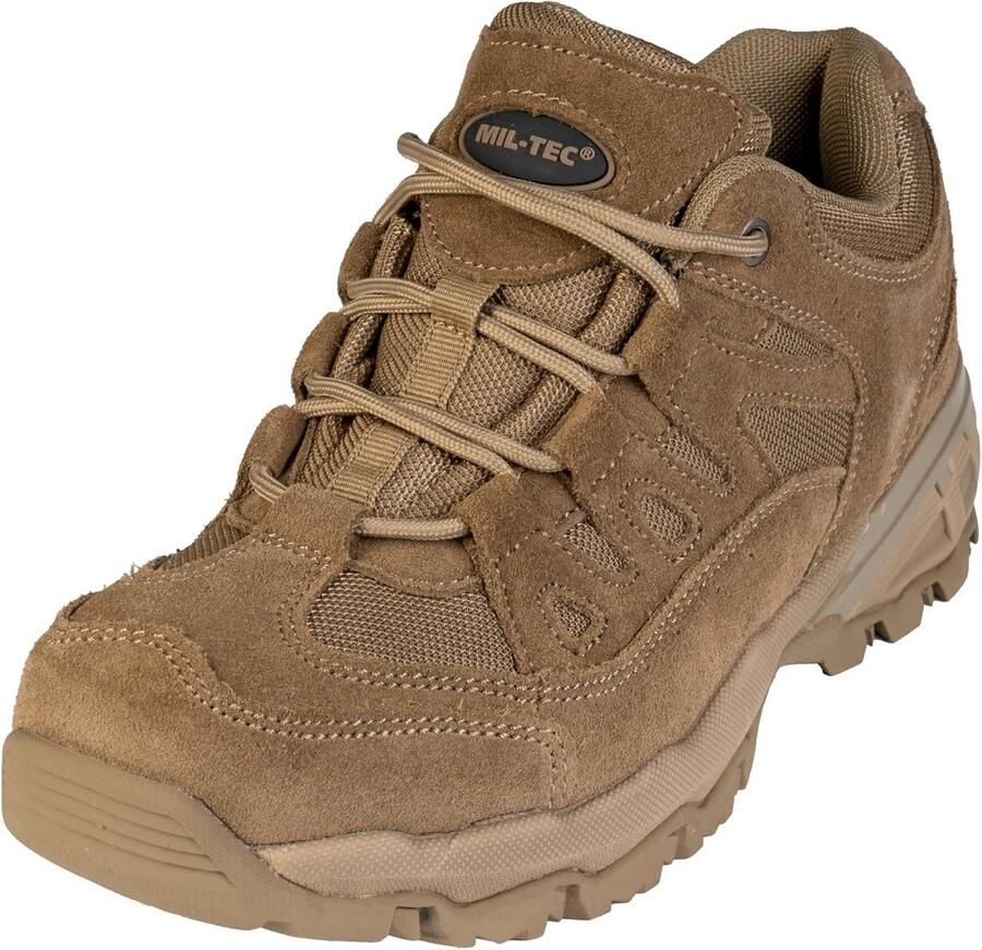 Stevige en comfortabele outdoor sneaker voor en