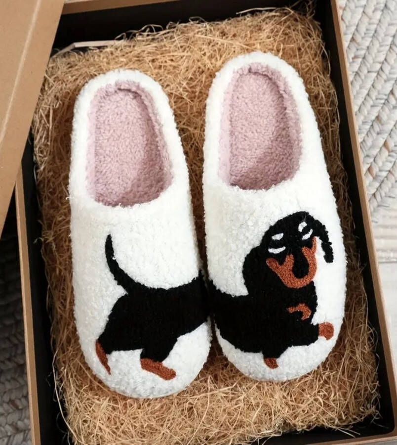 Teckel hond sloffen pantoffels wit slippers zwarte teckel teckelprint