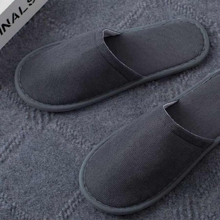 Thijox Spa Hotelslipper Set van 4 Paar Pantoffels en Universele Maat Badslippers Grijs Lichtgewicht Huisschoenen voor Gasten Kantoor