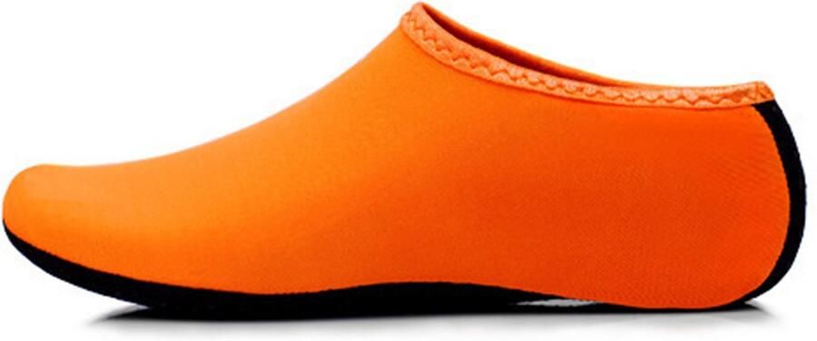 Unisex blotevoetenschoenen voor in het water sneldrogende aquasokken voor strand zwem duiken surfen en yoga. Lichtgewicht antislip outdoorschoenen voor nen en Oranje S