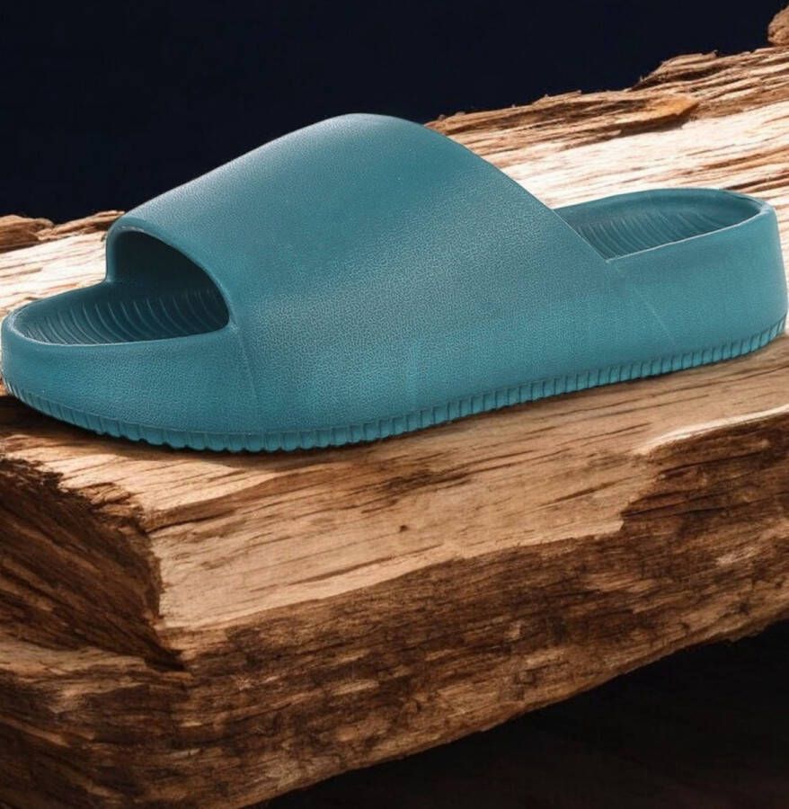 Merkloos Unisex slippers effen groen 40 (advies bestel 1 maat groter)