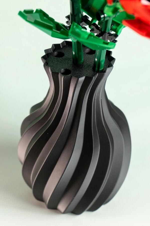 Vaas met bloemen houder geschikt voor Botanical bloemen Zwart Maerc Design