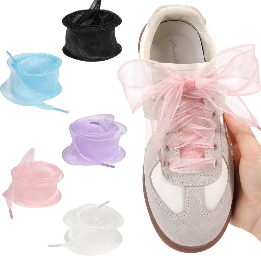 Vijf paar platte polyester veters van voor sportschoenen en vrijetijdsschoenen in vijf zwart wit roze blauw en paars. Perfect voor sneakers en laarzen