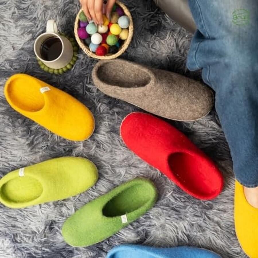 Vilt slippers van schapenwol Voor nen en Rood