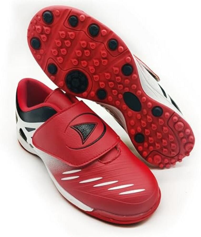 Voetbalschoenen voor en met klittenbandsluiting en antislip zool