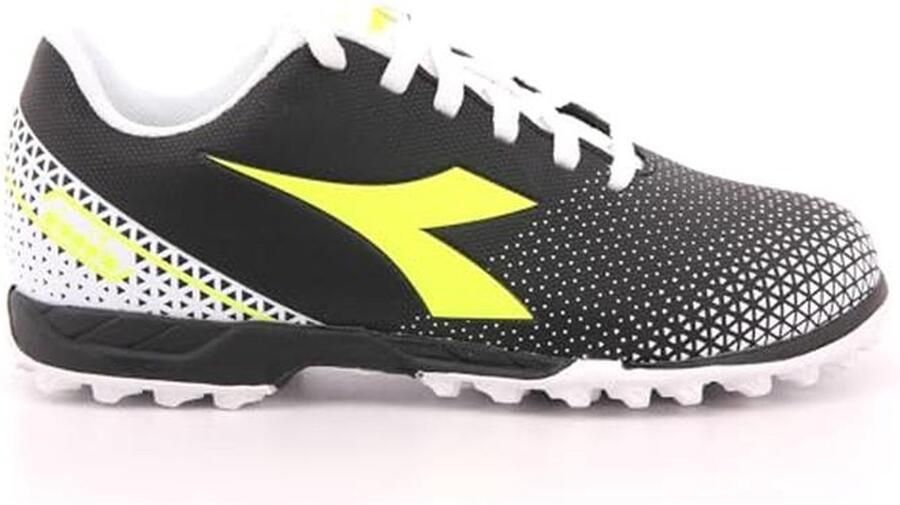 Voetbalschoenen voor jongens voor turf-oppervlakken