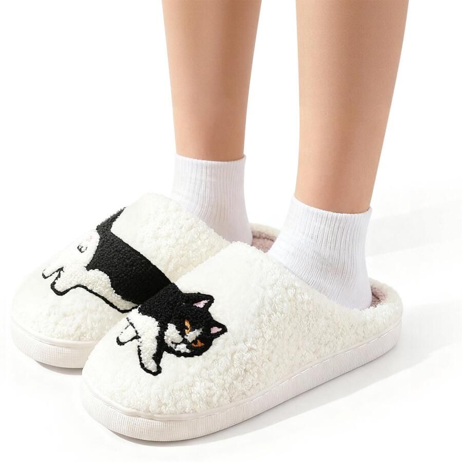 Warme en comfortabele winter slippers unisex zachte slippers schattige pluche slippers met cartoonfiguren antislip binnenslippers duurzame katoenen slippers