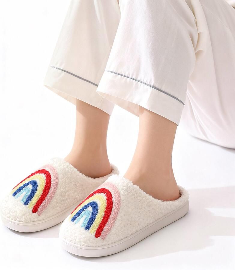 Warme en comfortabele winter slippers unisex zachte slippers schattige pluche slippers met cartoonfiguren antislip binnenslippers duurzame katoenen slippers
