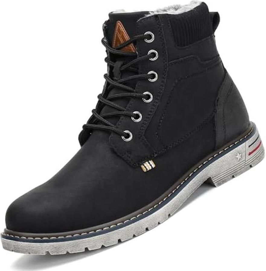 Warme gevoerde winterschoenen voor en waterafstotende winterlaarzen en wandelschoenen