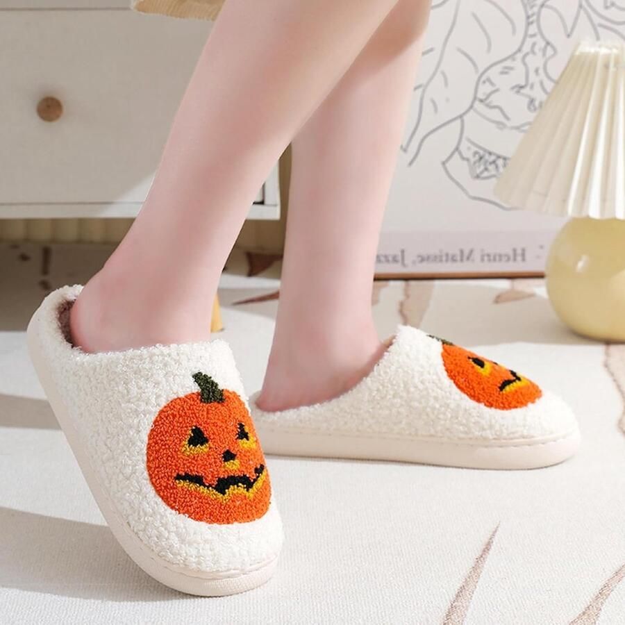 Warme Pluche Slippers voor en Zachte en Fluffy Pantoffels voor Binnen en Buiten Ideaal voor Winter Halloween en Kerst Antislip en Comfortabel