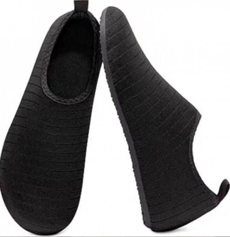 Waterschoenen voor Volwassenen Snel Drogende Zwemsokken Zwemschoenen Rubber Schoenen voor Watersport Strandschoenen De d Antislip Slijtvast Geschikt voor Buitenzwem op het Strand Surfen en Yoga 42-43 Zwart
