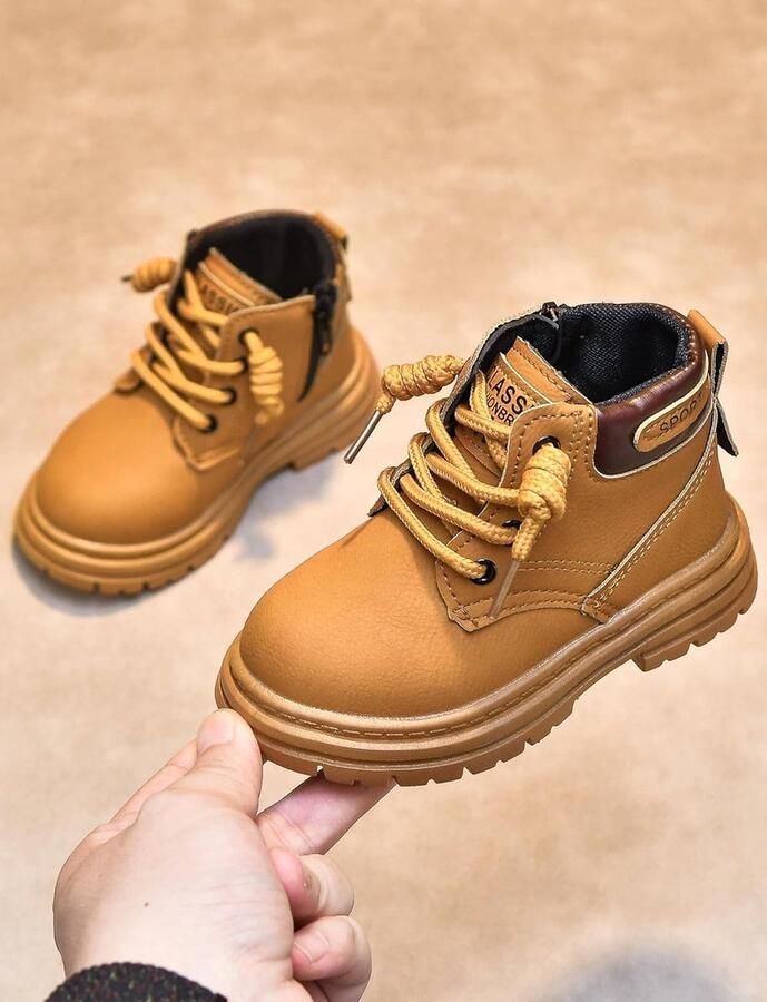 Winterlaarzen voor en warme gevoerde sneeuwboots met zachte zolen en rits ideaal voor school en buitenactiviteiten