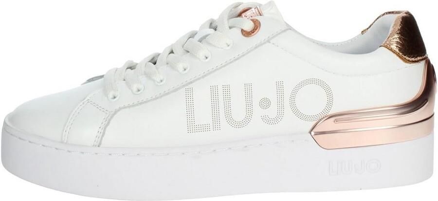 Witte leren damessneakers met geperforeerde details