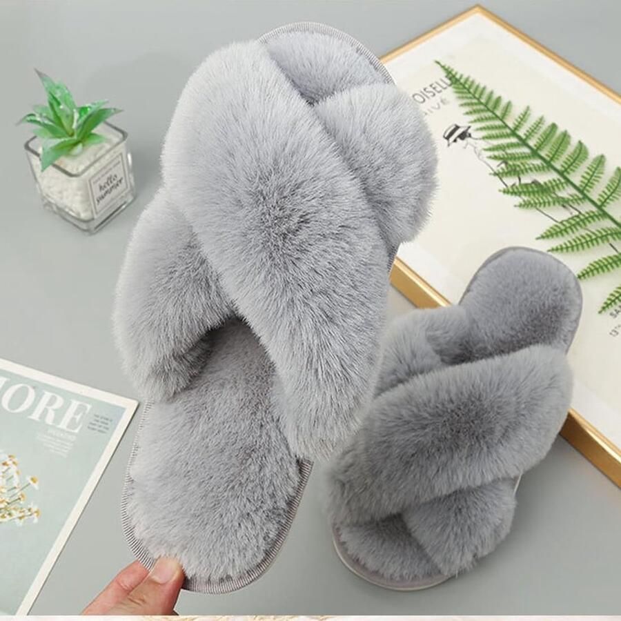 Zachte en Comfortabele Open Teen Huisslippers met Fluffy Cross Band voor Dames Ideaal voor Binnen en Buiten Perfecte Pluche Slip-ons