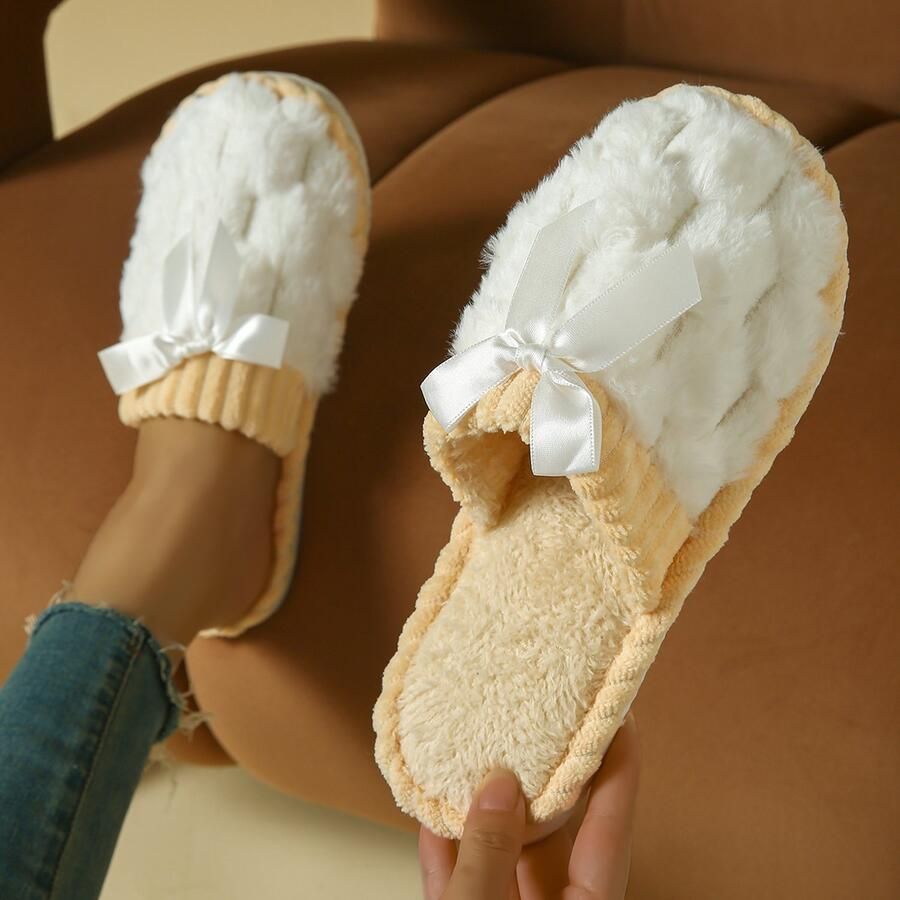 Zachte pluche katoenen pantoffels Warme huisslippers Geschikte voetlengte Pantoffels wit