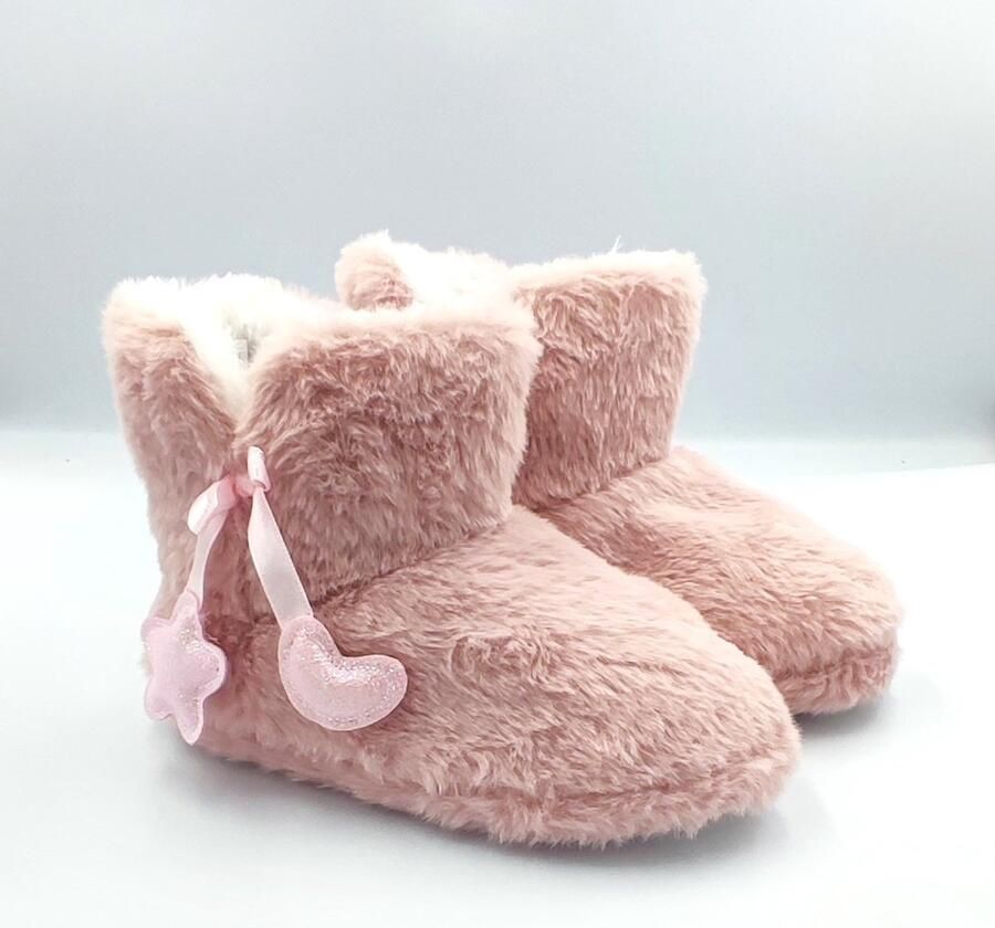 Zeer zachtige en stevige pantoffels met maan en sterretje stevige zool met goede grip lijk comfortabel en warm roze