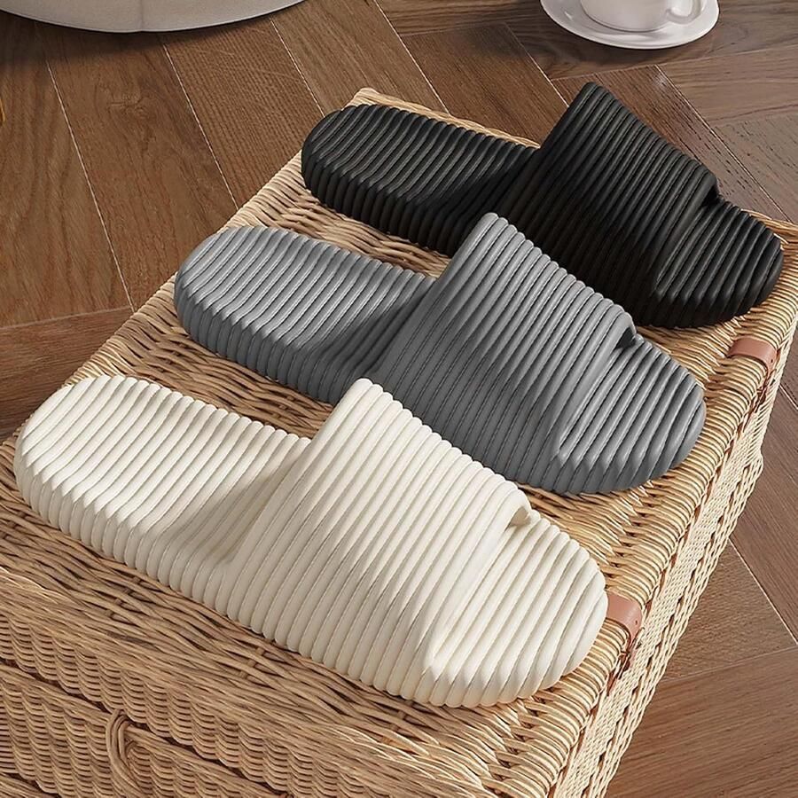 Zomer slippers voor en zachte en comfortabele EVA slippers antislip voor strand en zwembad