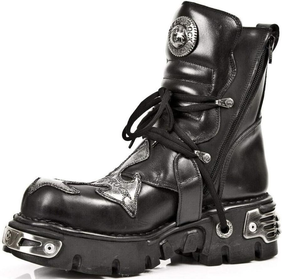 Zwarte Leren Enkellaarzen met Zilveren Kruis details Gothic Punk Stijl