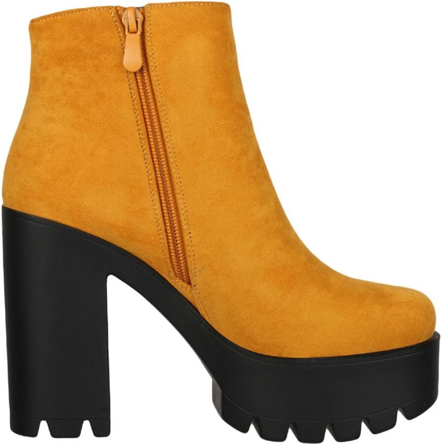Elara Chelsea Boots