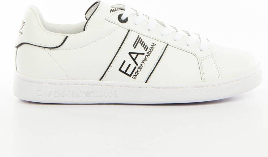 Emporio Armani EA7 Witte Leren Sneakers met Geperforeerd Bovenwerk en Contrastdetails White Heren
