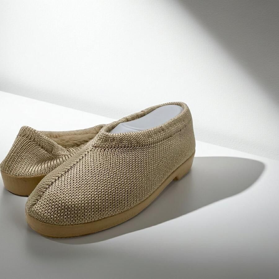 EUROCONFORTO Gevoerde Gebreide Portugese Schoen Beige Gold Instappers Pantoffel