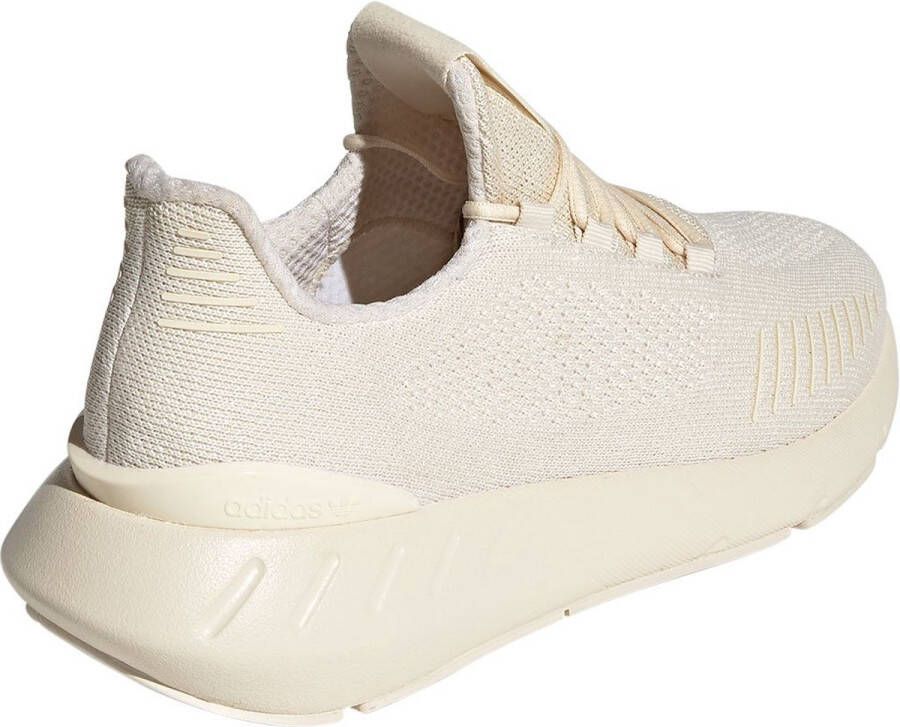 adidas SPORTSWEAR Swift Run 22 Sneakers Dames Beige