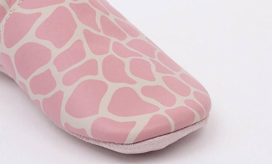 Bobux Babyslofjes Soft Soles Milk Giraffe Print Medium