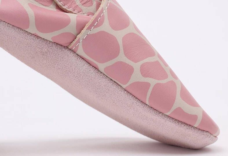 Bobux Babyslofjes Soft Soles Milk Giraffe Print Medium