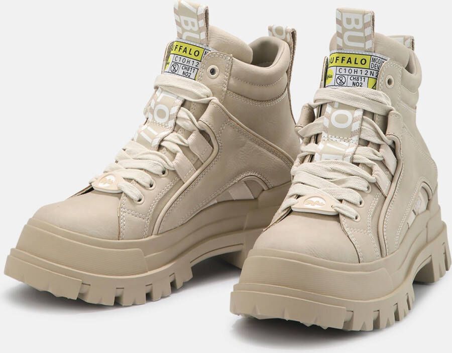 Buffalo dames veterboot. Beige