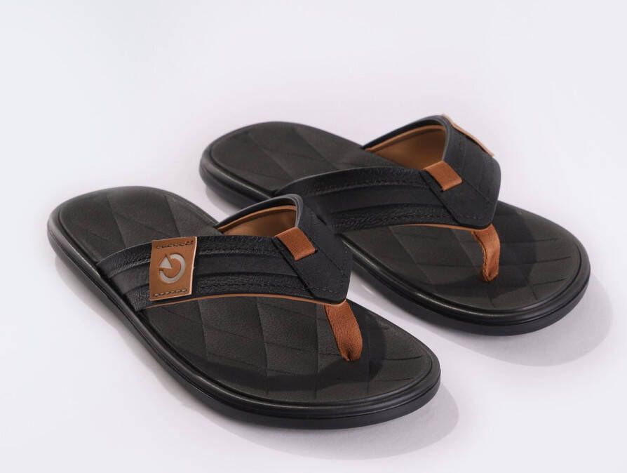 Cartago Malta Thong Slippers