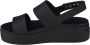 Crocs Sleehaksandaaltjes Brooklyn Low Wedge zomerschoen sandaal sleehak met modieuze plateauzool - Thumbnail 12