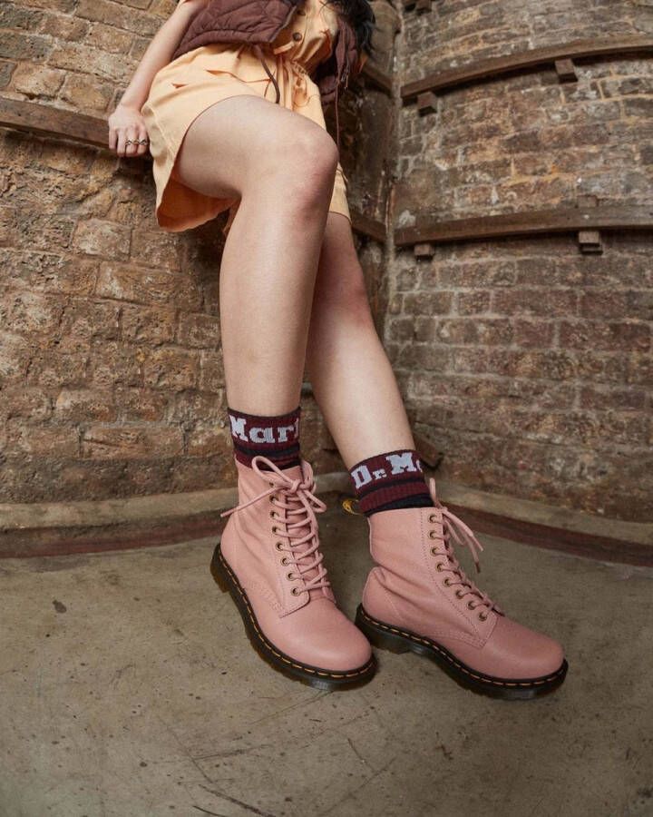 Dr. Martens 1460 Pascal Virginia Peach Beige Dames Boots