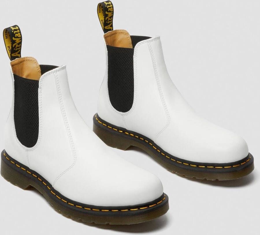 Dr. Martens 2976 Yellow Stitch Smooth White Dames Boots