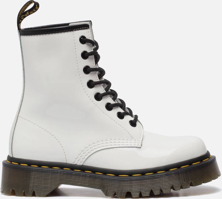 Dr. Martens 8 Eye veterboots wit