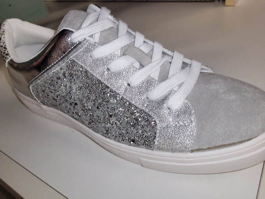 EXCLUSIEVE SUPER CONFI SNEAKERS GRIJS DAIME MET GLITTER ZILVER