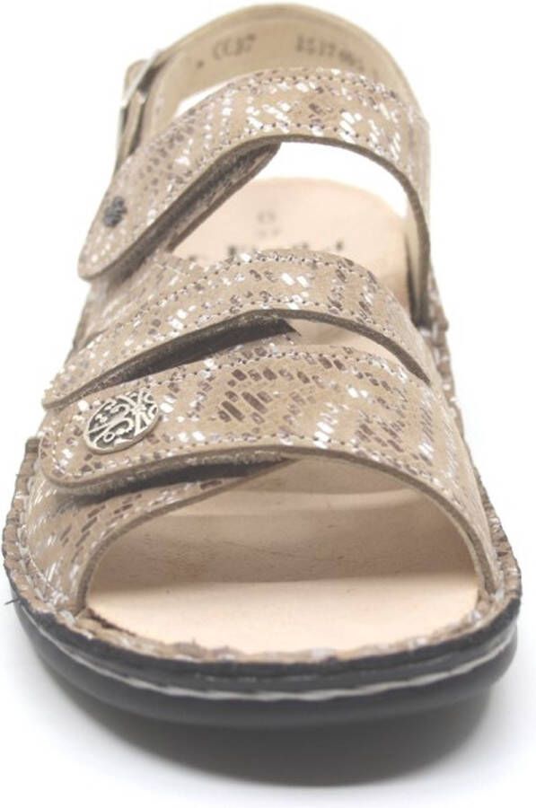 FinnComfort Gomera 02562-728466 zandkleurige sandaal wijdte H