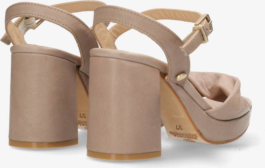 Fred de la Bretoniere 163010174 Sandalens Taupe