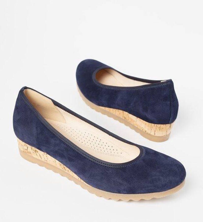 gabor easy walking shoes