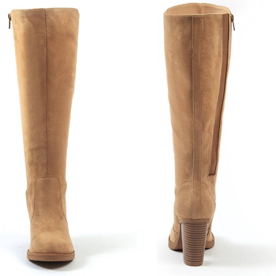 Gabylou XL laarzen voor brede kuiten Model Kamilla Beige