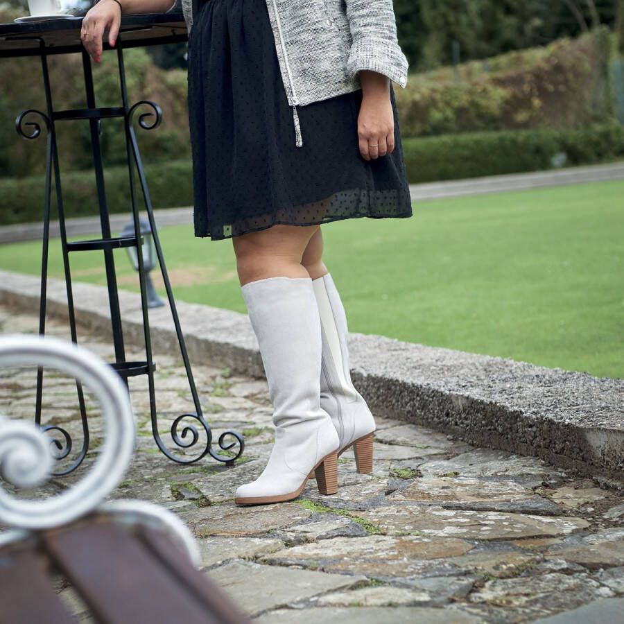 Gabylou XL laarzen voor brede kuiten Model Kamilla Lt Grey