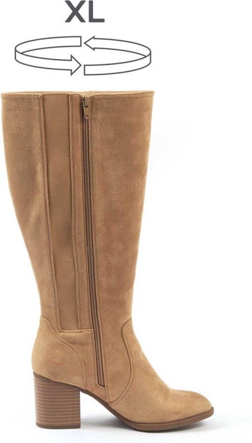 Gabylou XL laarzen voor brede kuiten Model Olivia Beige