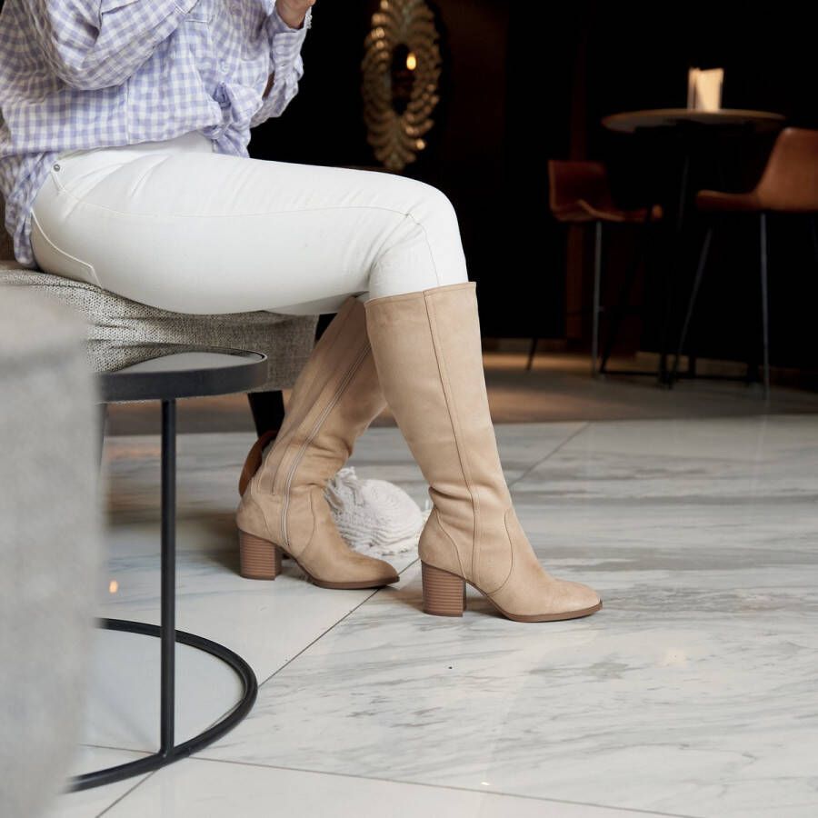 Gabylou XL laarzen voor brede kuiten Model Olivia Lt Beige
