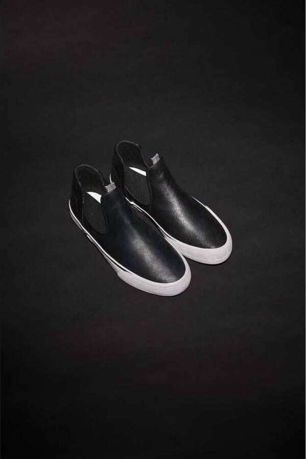 Globe Dover Slip-On Schoenen Black Distress Gillette Heren