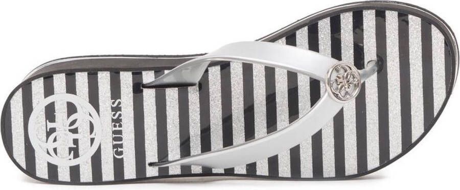 GUESS Enzy Beach Thong Dames Slippers Zilver